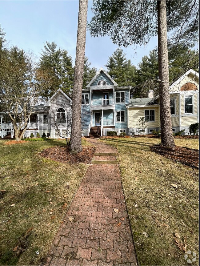Interlaken Houses for Rent with a Swimming Pool Saratoga Springs, NY