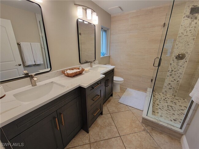 Foto del edificio - 7761 Jewel Ln