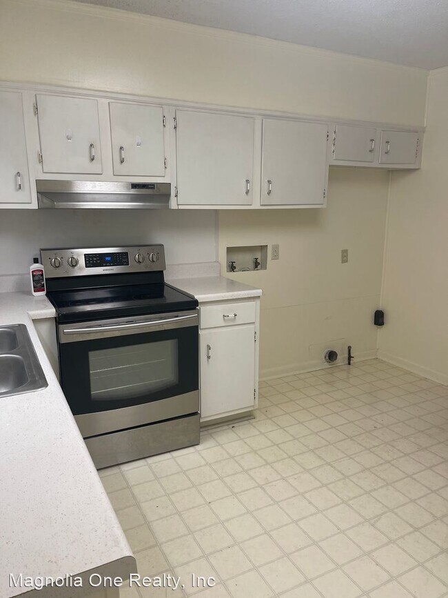 Foto del edificio - 2 br, 1.5 bath House - 8662 Bowden St.