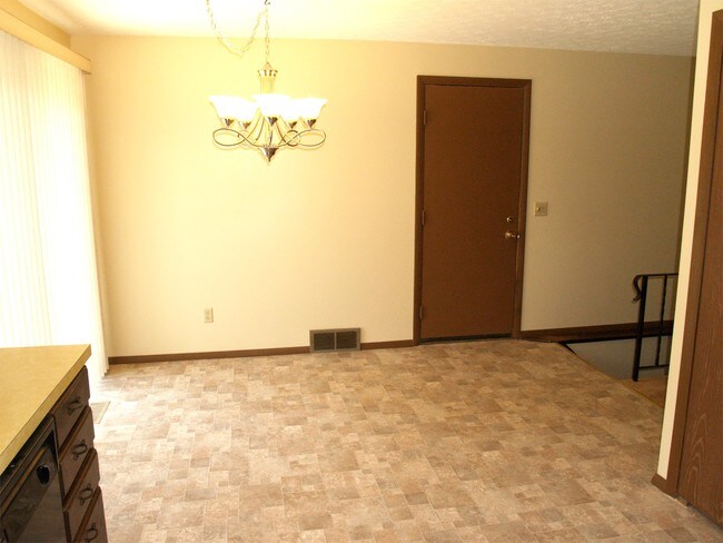Foto del edificio - 8548 Kellydale St NW