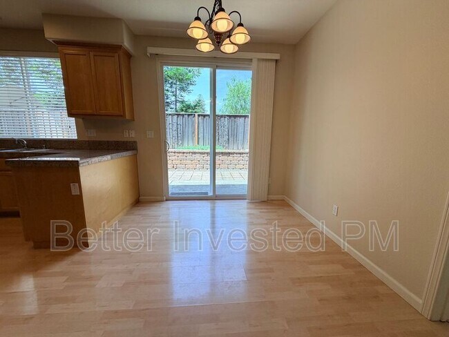 Building Photo - 1743 Waltzer Rd