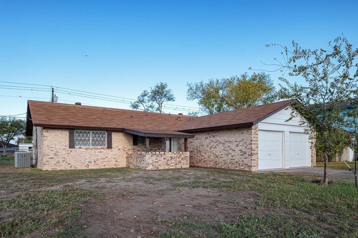 Primary Photo - 124 Miller Dr