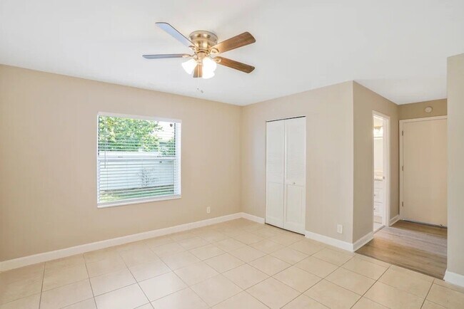 Foto del edificio - 6072 Lambeth Cir