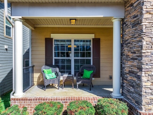 Building Photo - 2438 Arden Village Dr