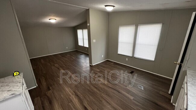 Foto del edificio - 288 W Brooks Rd