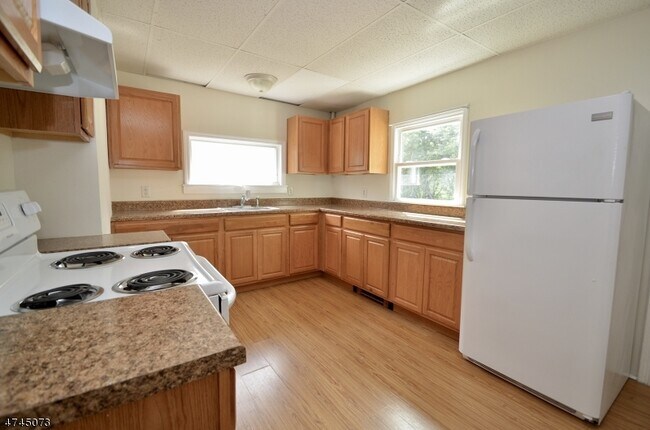 Building Photo - 22 Walling Ave