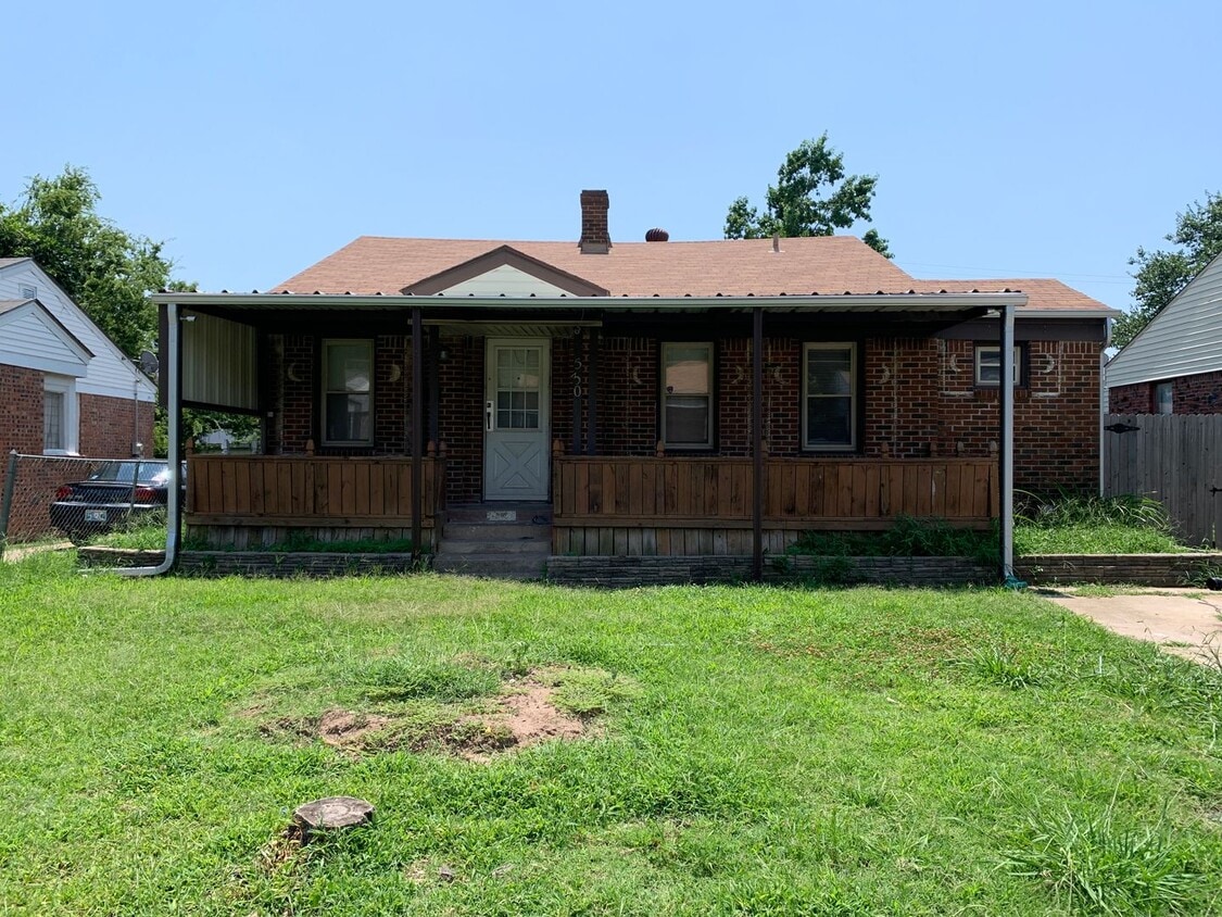 Primary Photo - Great 4 Bedroom!!!