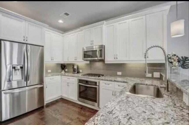 Foto del edificio - 2264 Lavista Ct NE