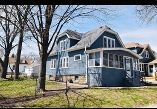 Building Photo - 625 S 61st St