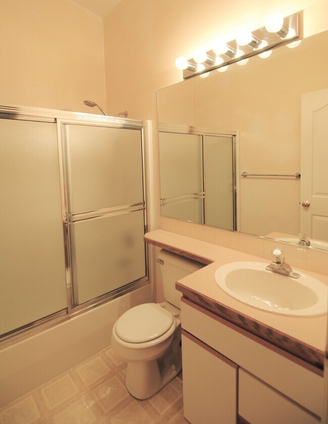 Foto del edificio - 1386 Brown St