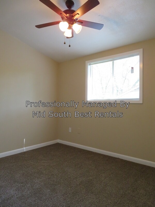 Foto del edificio - 2221 Hawkins Mill Rd