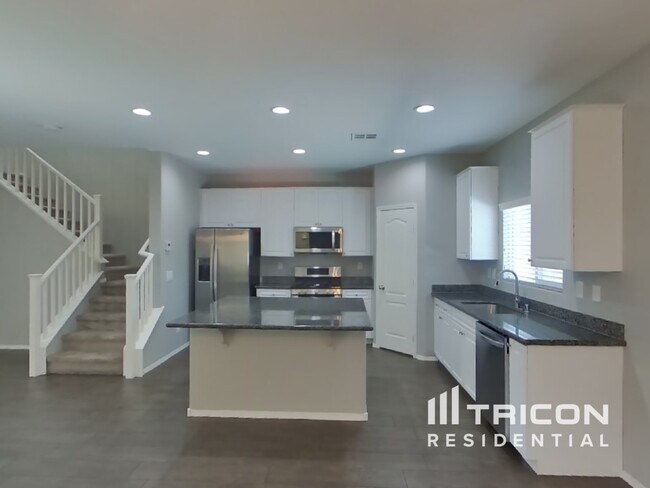 Building Photo - 7642 Albright Peak Dr