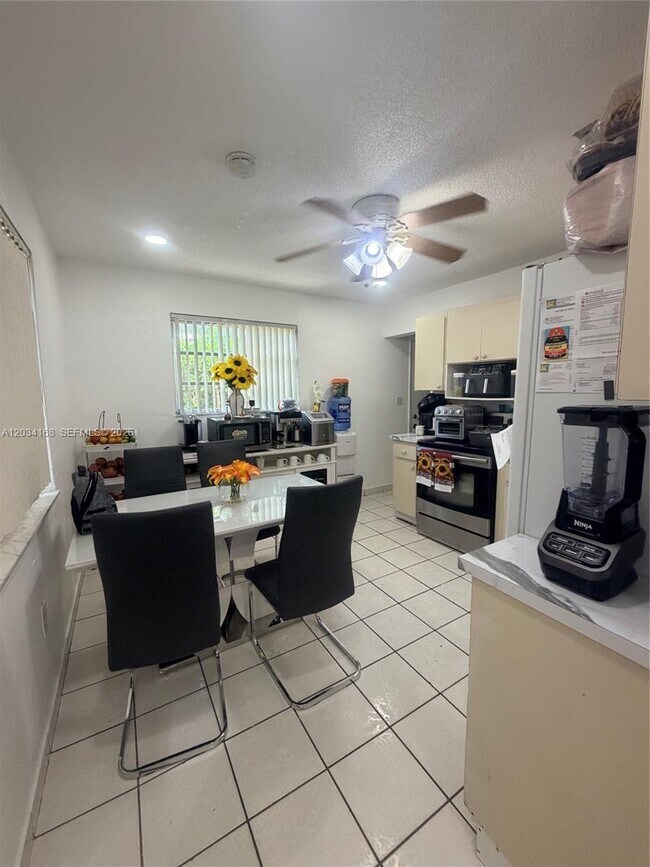 Foto del edificio - 3821 SW 89th Ct
