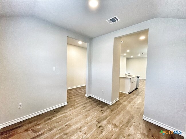 Foto del edificio - 388 Arbor Hills