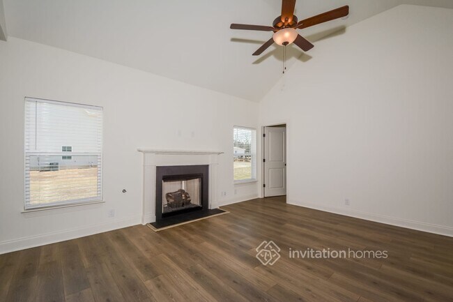 Building Photo - 507 Janis Ln