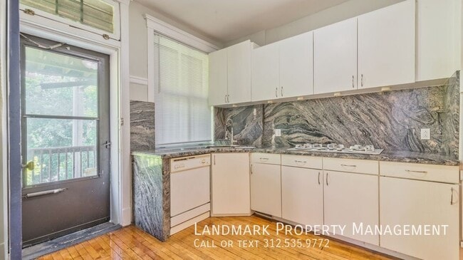 Building Photo - 5227 S Dorchester Ave