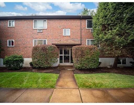 Primary Photo - 48 Bryon Rd