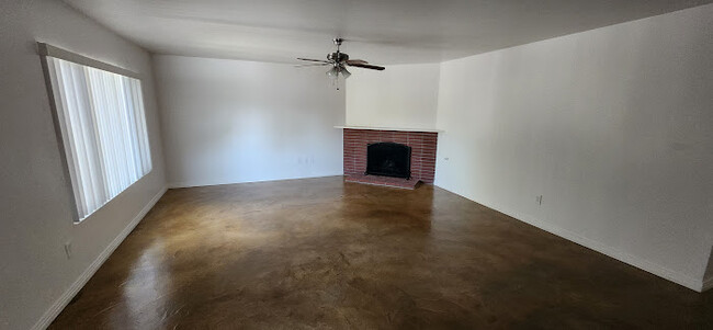 gas Fireplace - 1570 N Broadway