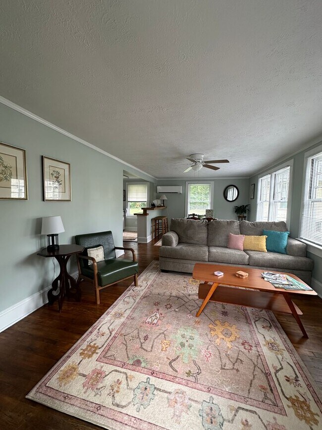 Photo - Garage Apartment in 5 Points!! One-Bedroom