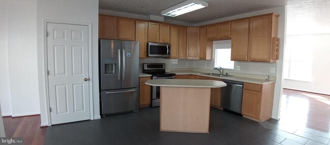 Building Photo - 1720 Sea Pine Cir