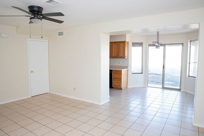 Foto del edificio - SINGLE FAMILY HOME.