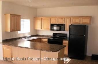 Building Photo - 385 E 700 S