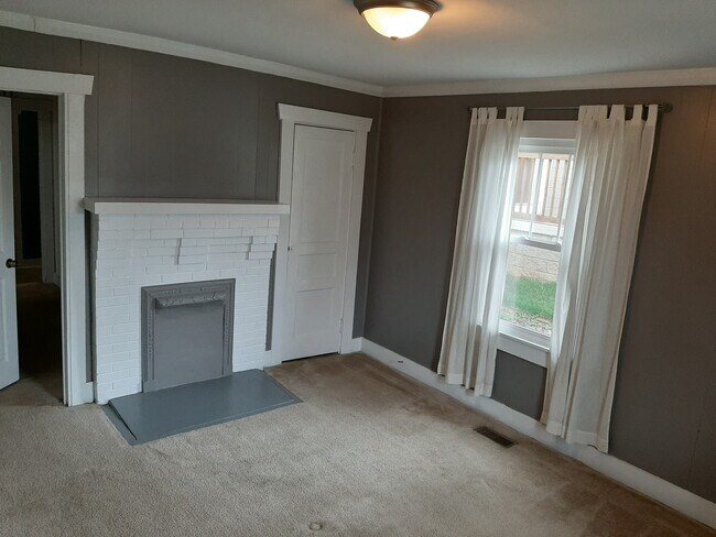 3rd bedroom - 2218 Kline Ave