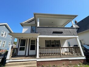 Building Photo - 681 Thomas St
