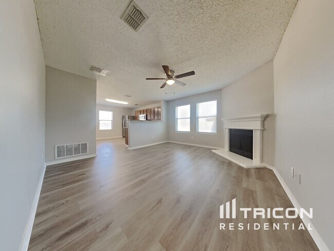 Building Photo - 104 Scarlet View Anna TX