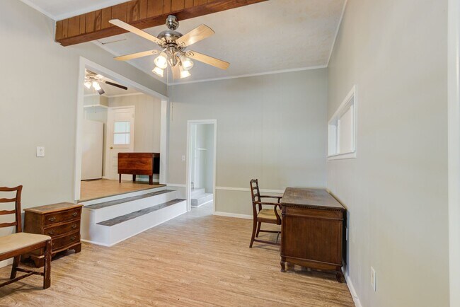 Foto del edificio - Freshly Renovated House