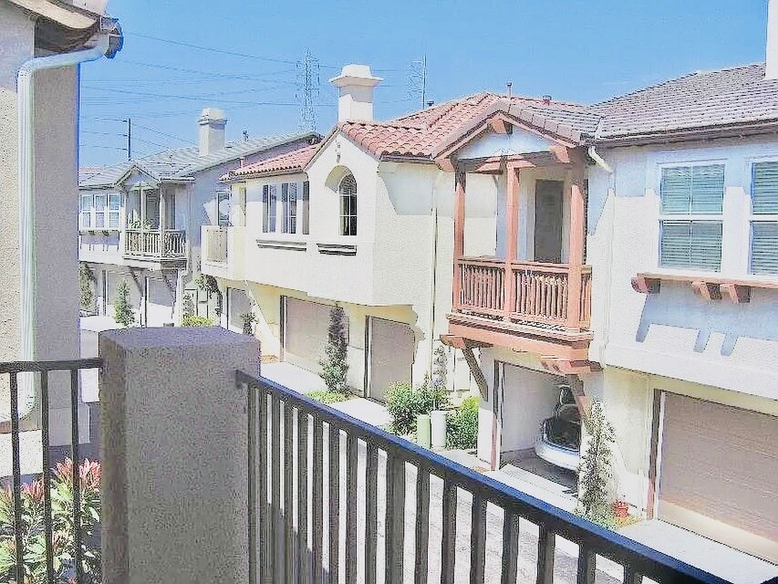 Primary Photo - 290 Tiburon Dr