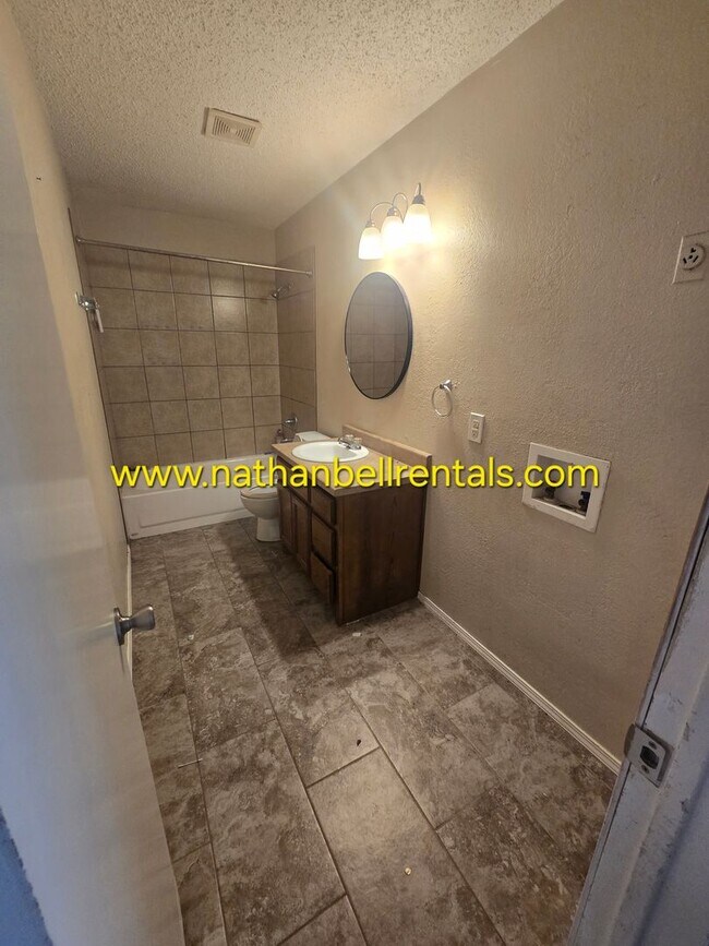 Foto del edificio - Sugar Creek Apartments