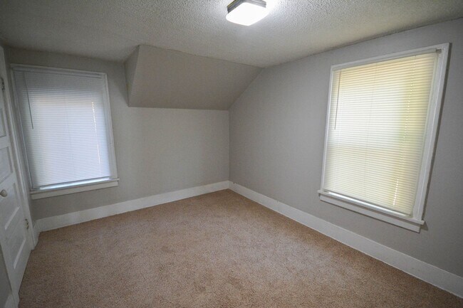 Foto del edificio - 829 2nd St NW