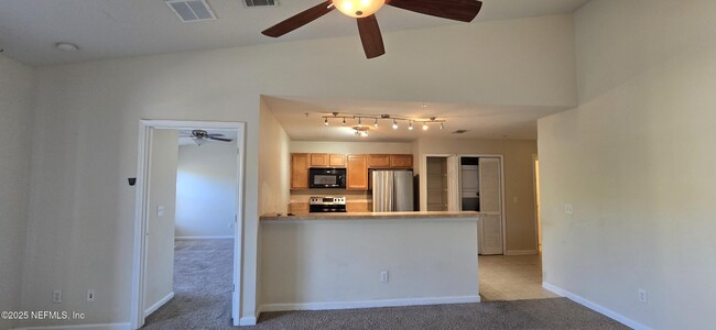 Foto del edificio - 3700 Kirkpatrick Cir