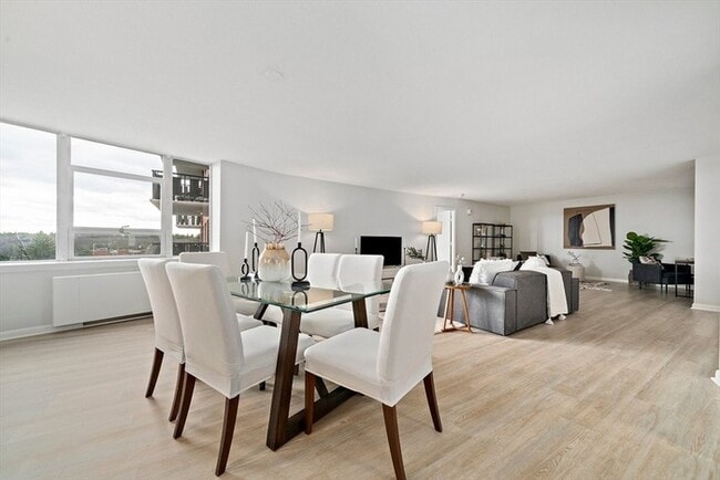 Building Photo - Spacious 1BR Condo with Pool Views & Luxury Building Amenities