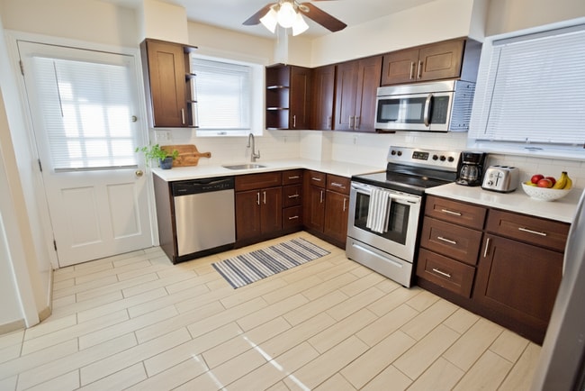 Kitchen - 8576 Old Line Rd