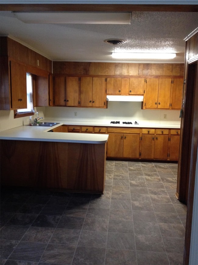 Building Photo - 6204 Dollarway Rd