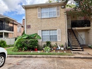 Building Photo - 2800 Jeanetta St