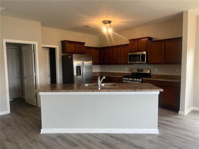 Foto del edificio - 1053 Sutherland Dr