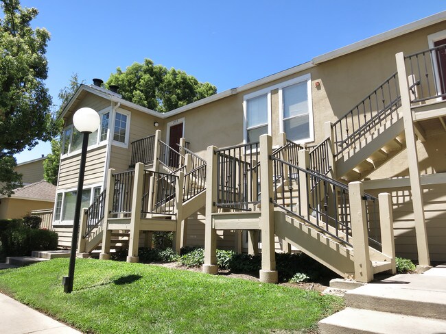 Monterey Village (No Availability) Apartments Modesto