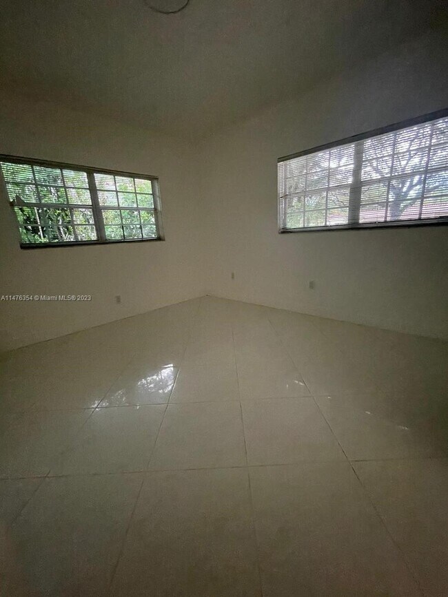 Building Photo - 1149 Sorolla Ave