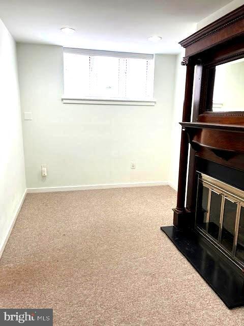 Building Photo - 303 Spruce St