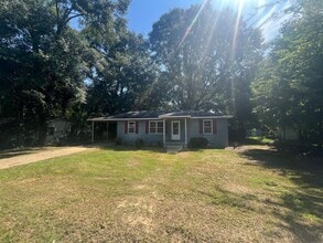 Building Photo - 3127 2nd Ave