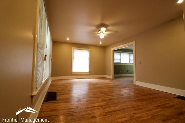 Foto del edificio - Spacious Home Located right next to Aggiev...