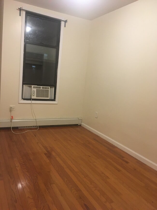 Building Photo - 548 Lafayette Ave