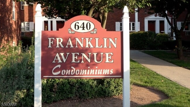 Foto del edificio - 640 Franklin Ave