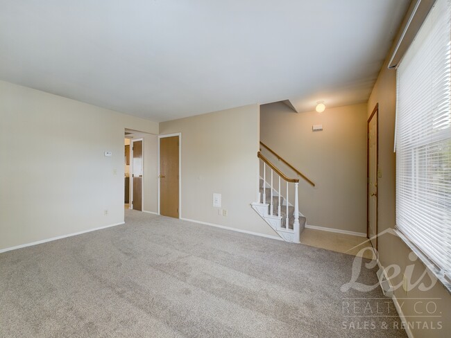 Building Photo - 1365 Chippewa Dr