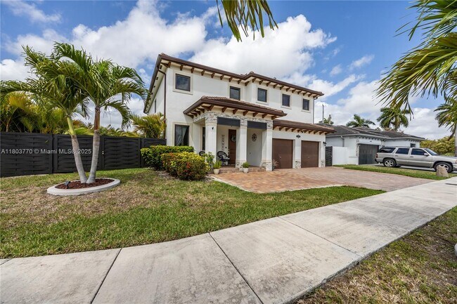 Building Photo - 16820 SW 109th Pl
