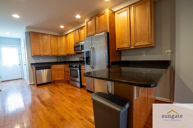 Building Photo - 1807 Westphal Pl