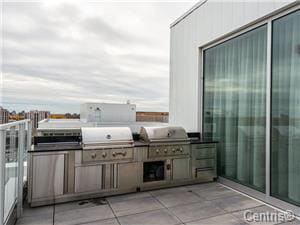 Building Photo - 5175 Av De Courtrai